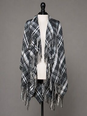 BCBGeneration O/S Gray Tweed Cape W/ fringe.